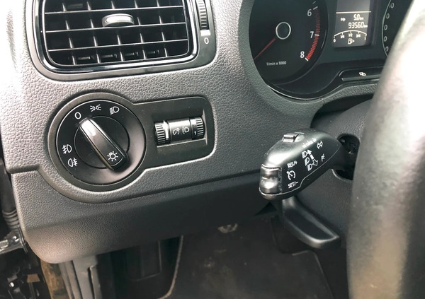 Volkswagen Polo cena 18500 przebieg: 93560, rok produkcji 2012 z Wieruszów małe 529